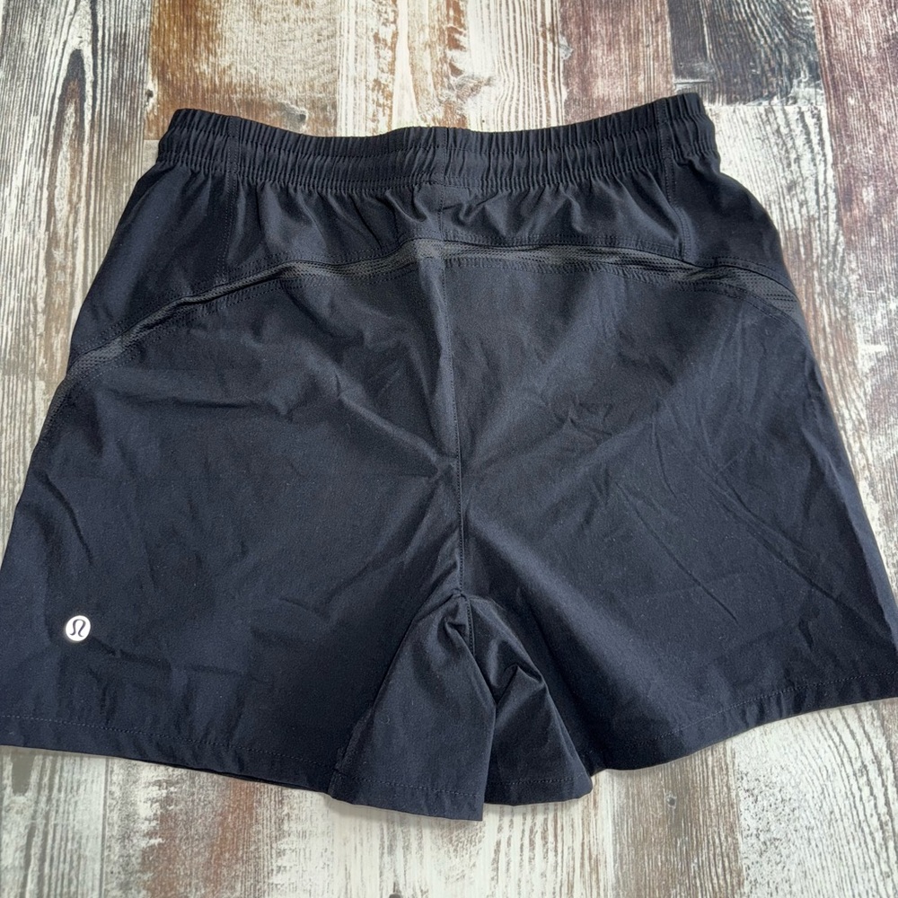 Men's Lululemon Black Athletic Drawstring Shorts - Picture 3 of 3
